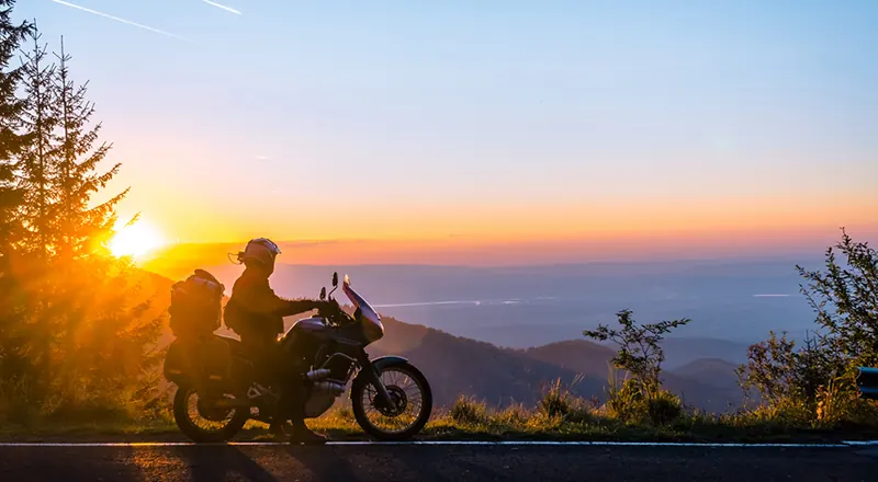 Les indispensables pour un road trip à moto