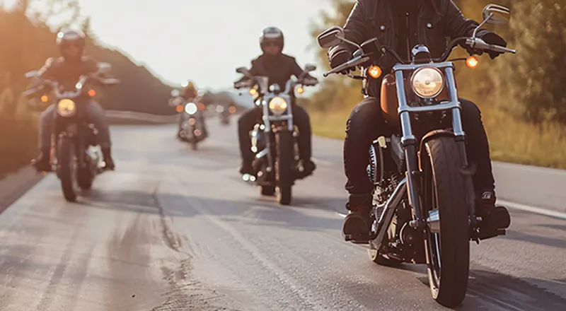 Les règles à respecter pour rouler en groupe à moto